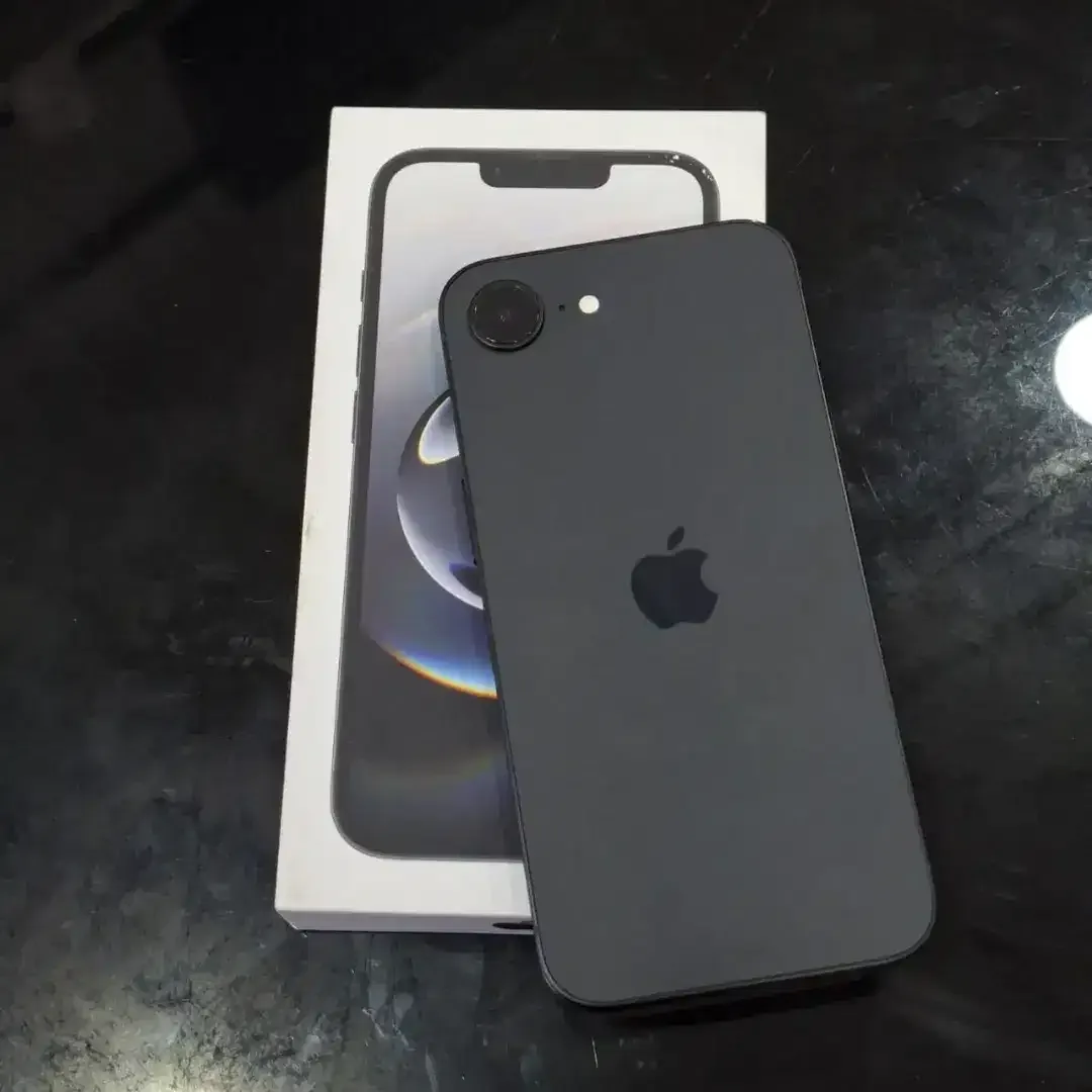 Second Like New iPhone 16e 128gb iBox EX Demo Bebas Nego Sepuasnya - Image 8 of 8