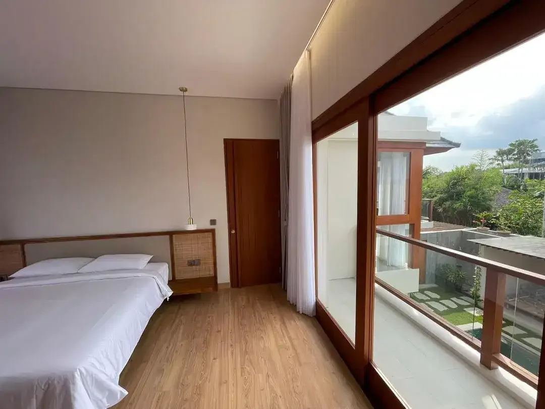 PREMIUM 4-BEDROOM VILLA IN UMALAS BUMBAK - Image 3 of 10