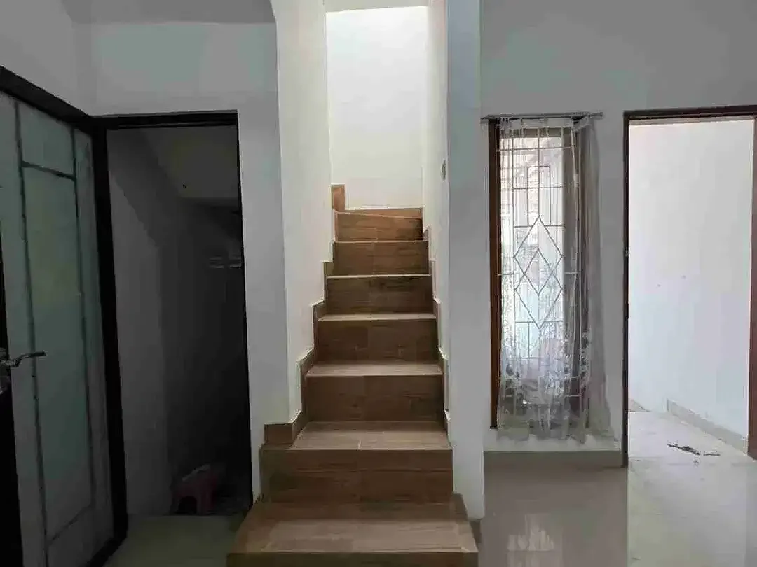 Dijual Rumah 2 Lantai di Renon Denpasar, 2 KT, SHM - Image 3 of 9