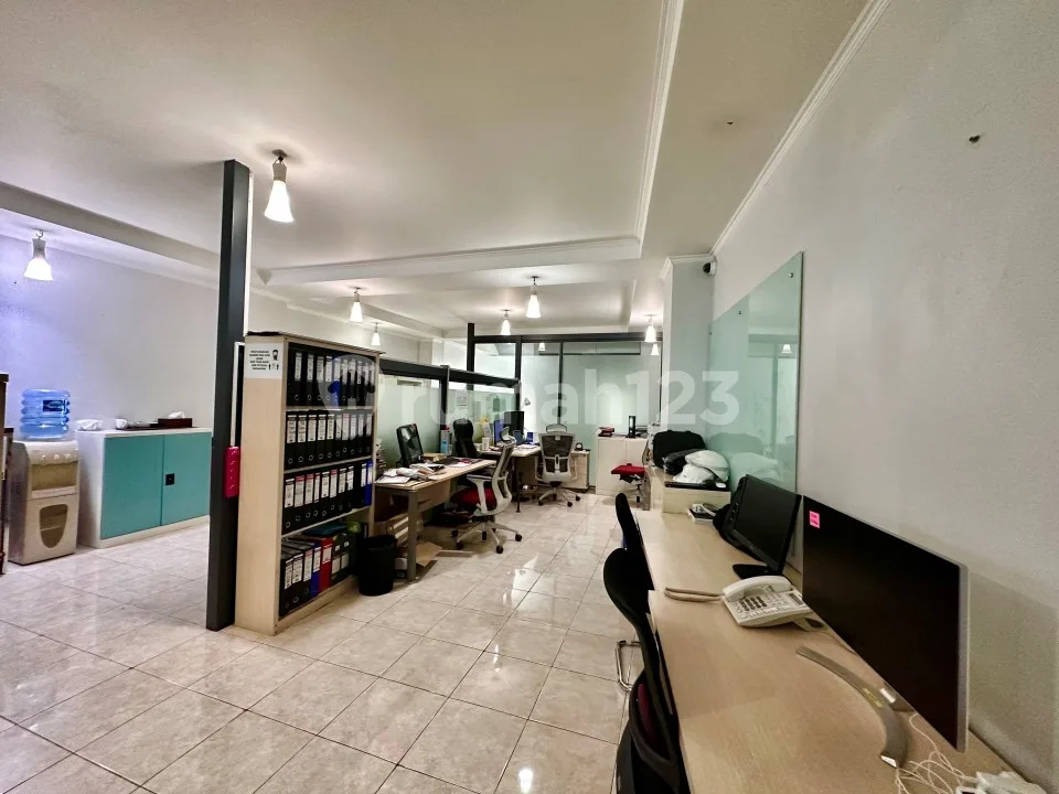 Ruko Kantor di Bypass Jimbaran,lokasi Strategis,kondisi Bagus - Image 2 of 4