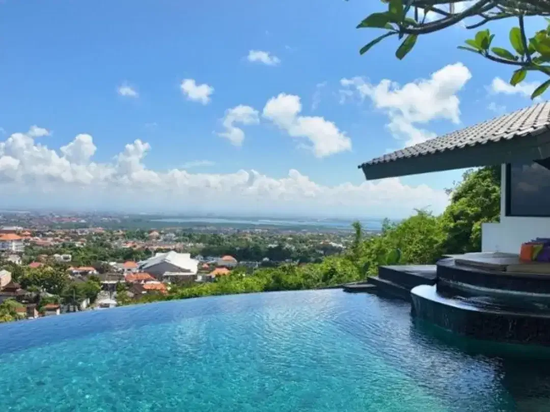 VILLA AN EXTRAORDINARY CLIFFSIDE ESCAPE IN KUTUH BADUNG - Image 1 of 10