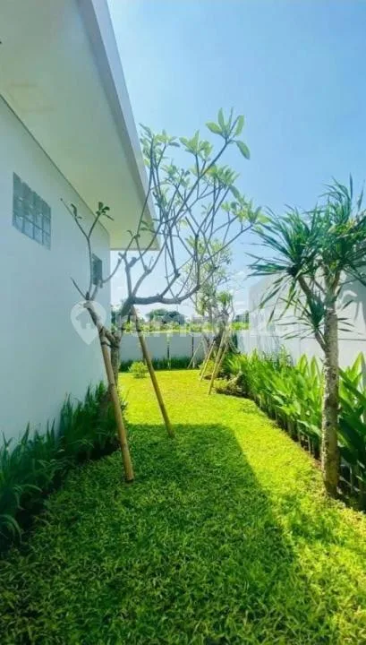 Villa Mewah With Pool Strategis View Sawah di Umalas - Image 2 of 4