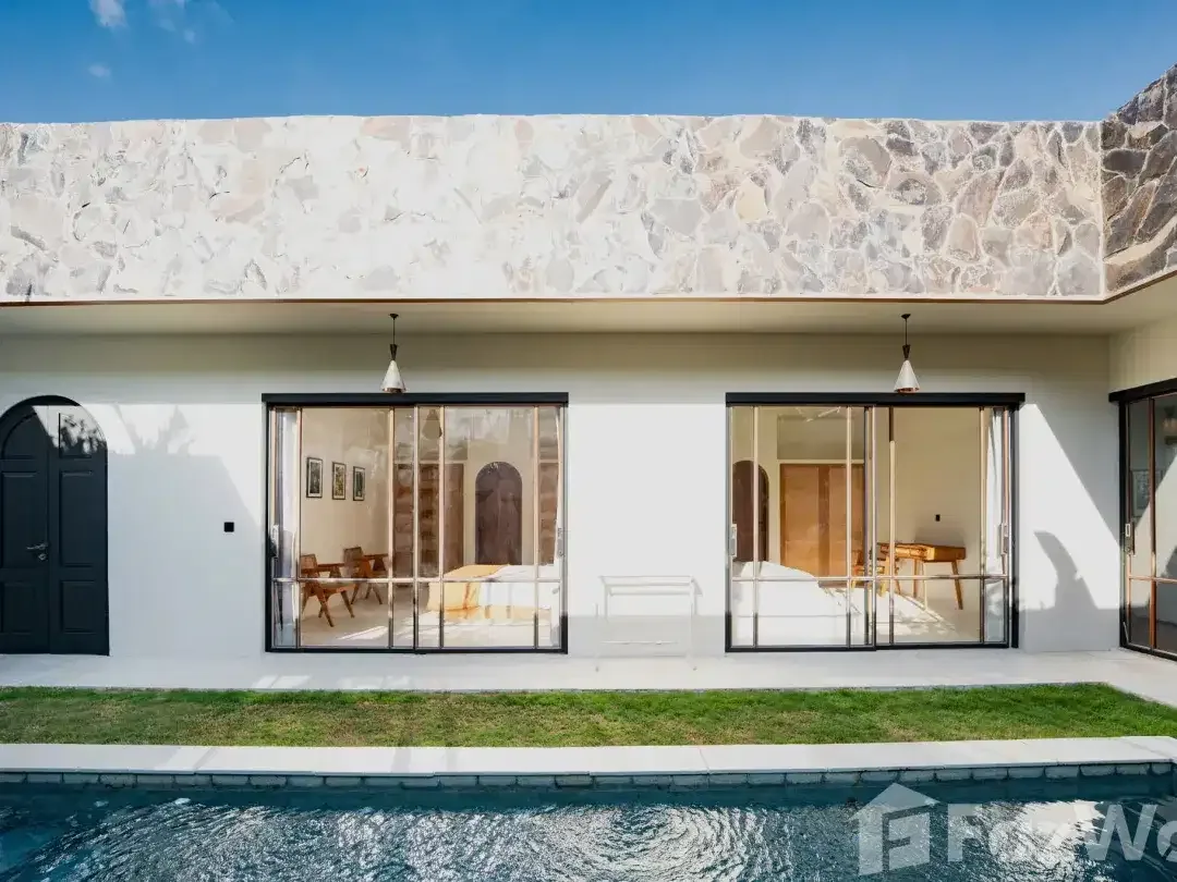 2 Bedroom Villa for sale in Kerobokan, Bali - Image 2 of 10