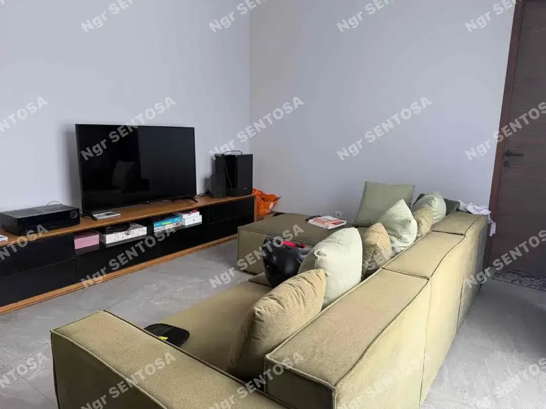 RUMAH MEWAH LIVING WORLD GATSU TIMUR - Image 6 of 10