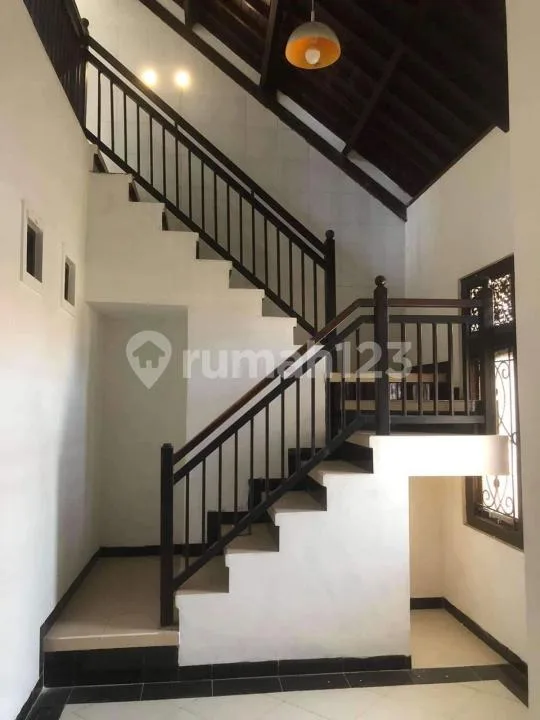 Rumah Style Classic Balidi Area Renon - Image 3 of 4