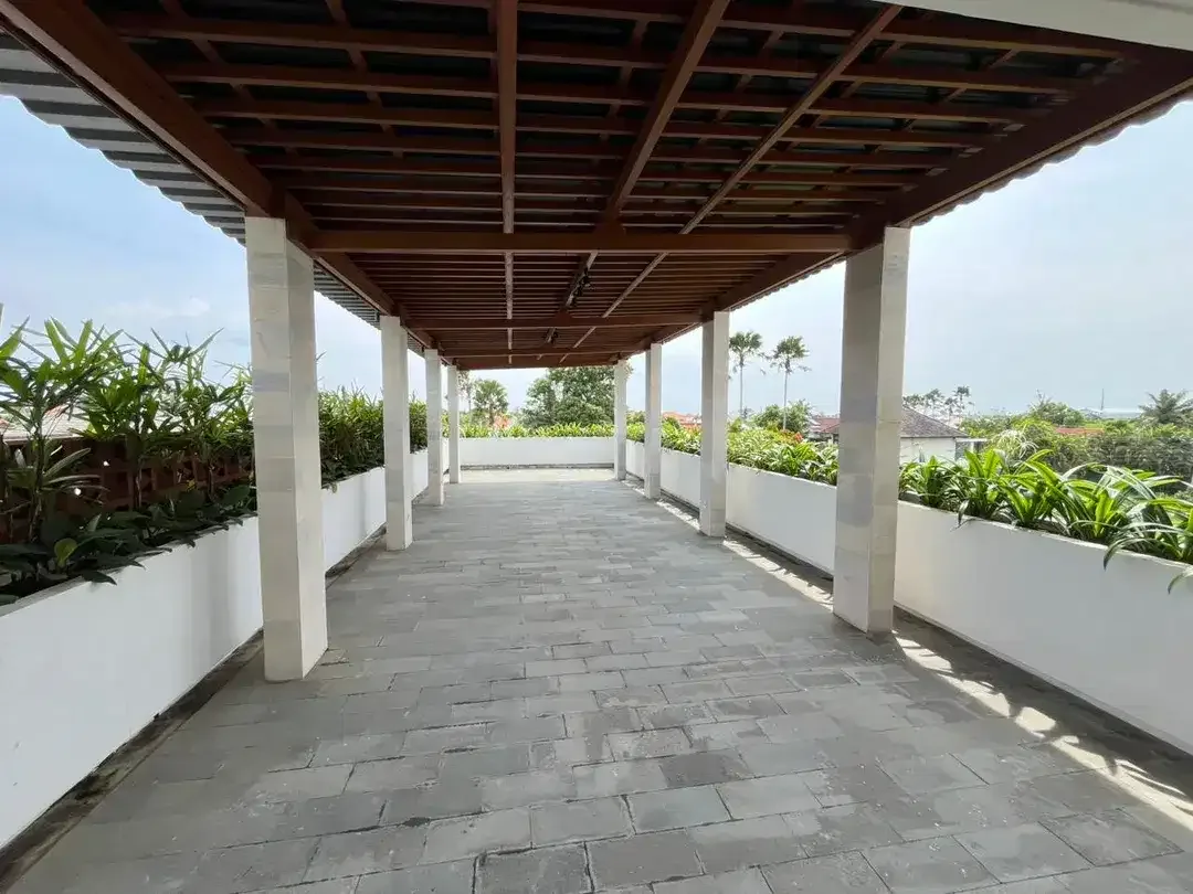 LUXURY 4BEDROOM VILLA PERERENAN CANGGU - Image 7 of 9