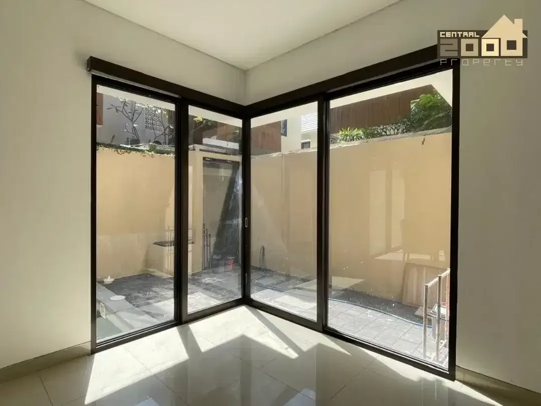 Elegant Tropical Home in Jimbaran, Badung Bali - Image 3 of 10