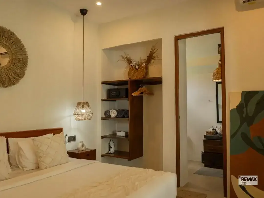 Stylish Tropical Villa With 13-Year Leasehold In Canggu - Image 8 of 10