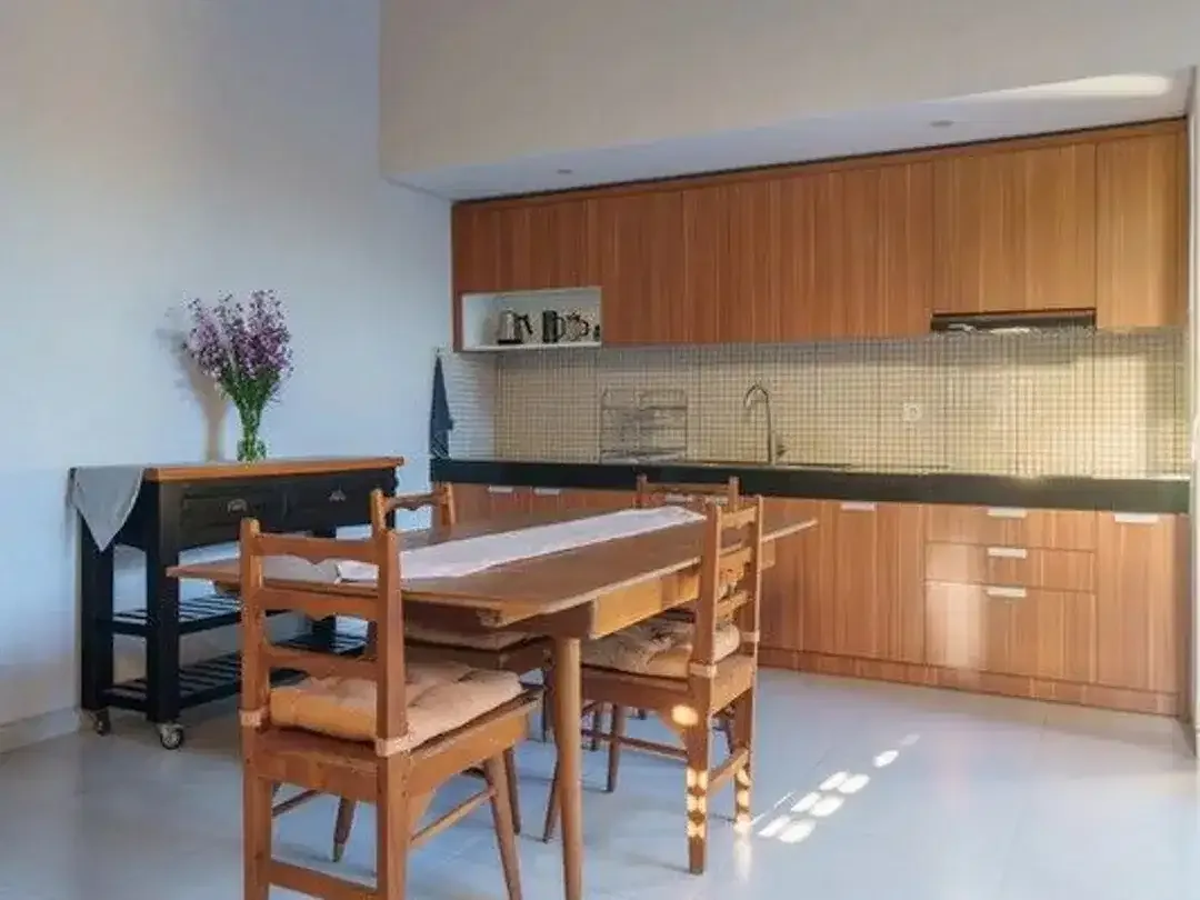 Freehold - Elegant 3-Bedroom Freehold Villa in Kerobokan, Bali - Image 4 of 10