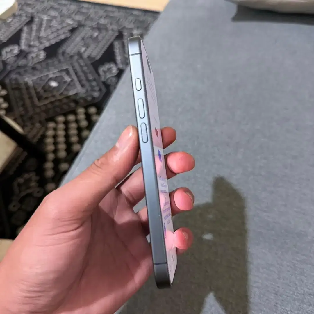 iPhone 17 256GB Bea Cukai Resmi - Image 6 of 6