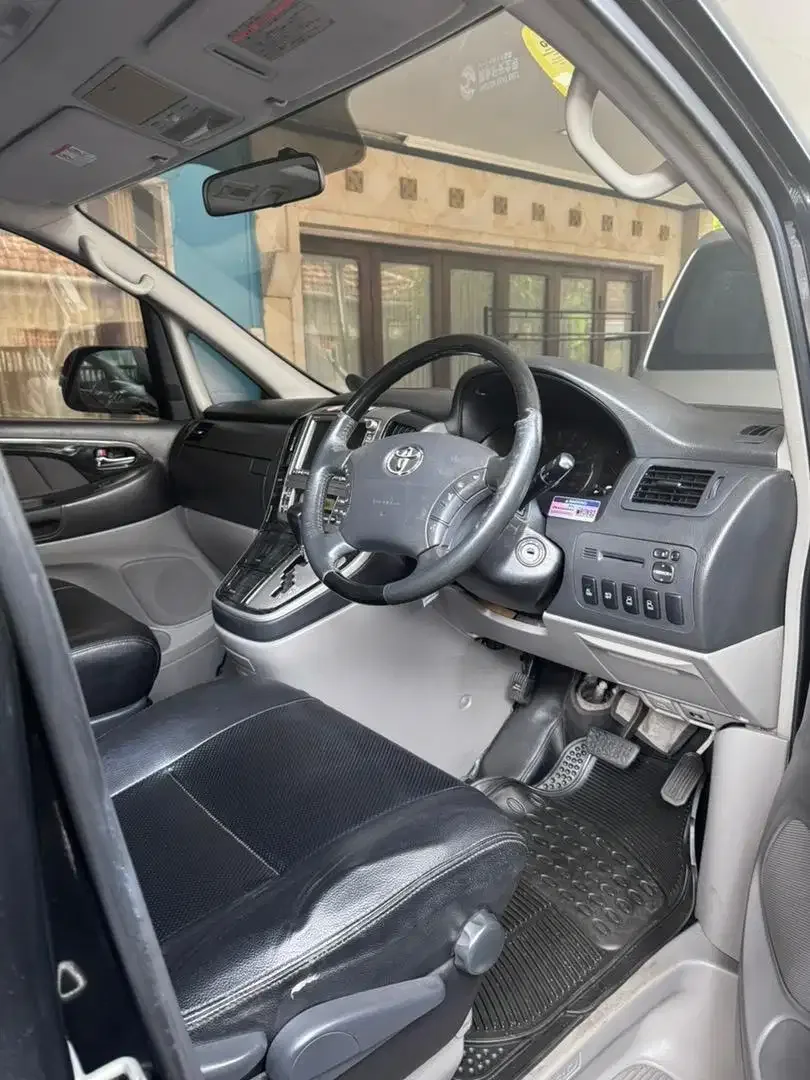 Toyota Alphard 2007 - Image 3 of 5