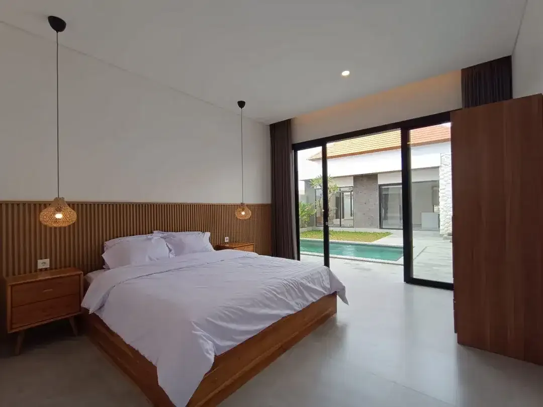 Disewakan Villa Eksklusif di Sanur dengan Kolam Renang Besar, Fully Furnished, dan Akses Mudah ke Pantai - Image 6 of 10