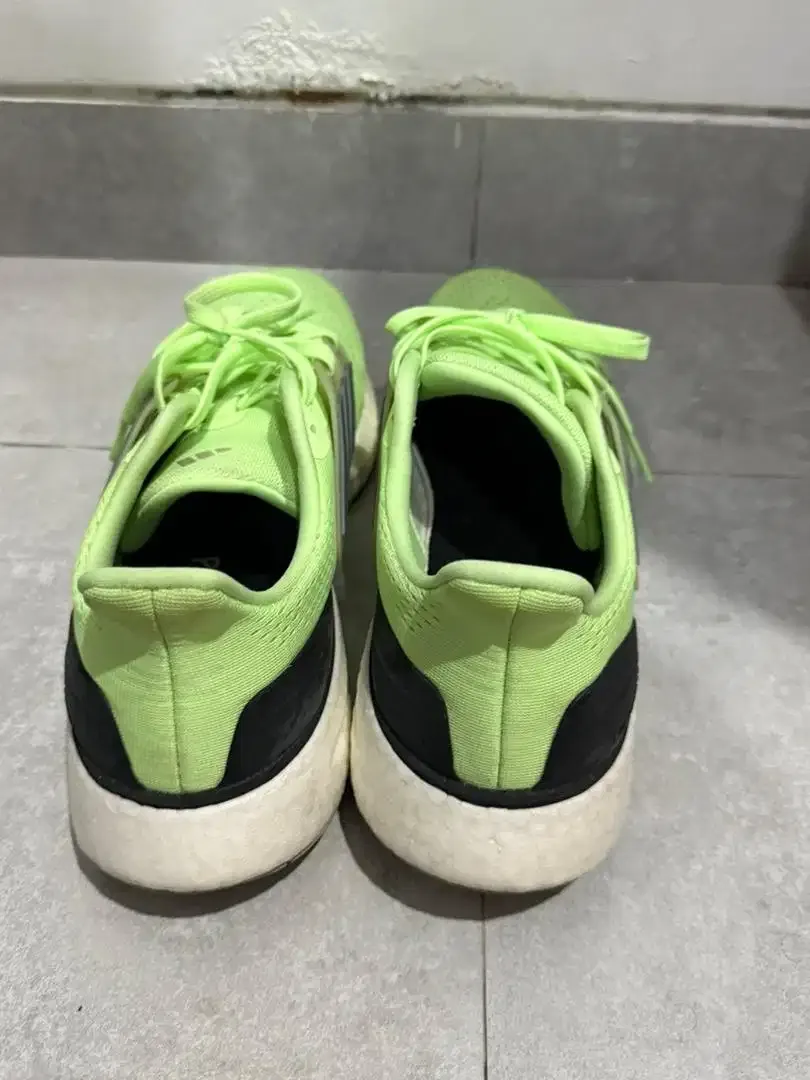 Adidas Pureboost size 44 - Image 4 of 5