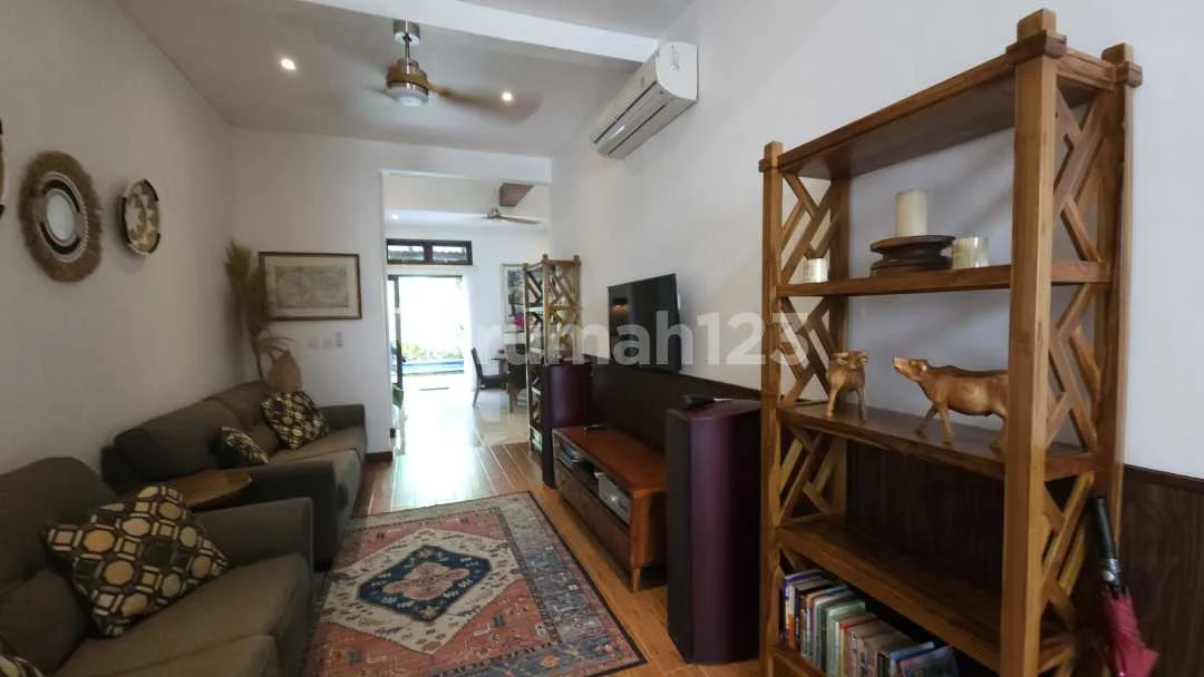 Villa Cantik Terawat Siap Huni, Dekat Pantai Saba, Gianyar - Image 4 of 4