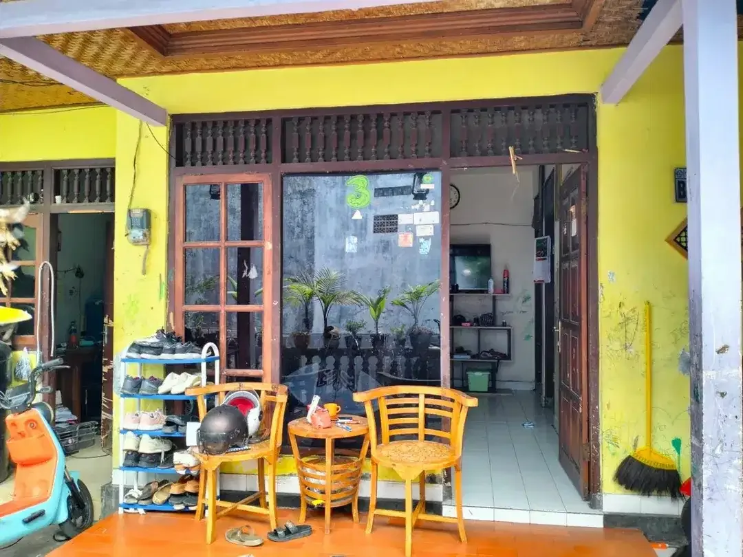 Di Jual Tanah 1 Are + Rumah - Padang Sambian - Denpasar Barat - Image 3 of 5