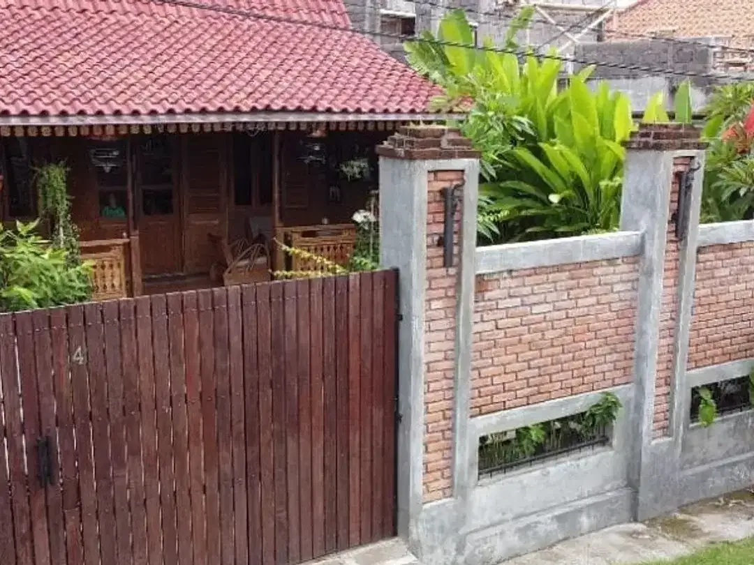TANAH BONUS BANGUNAN LIMASAN DI RENON DENPASAR - Image 1 of 10