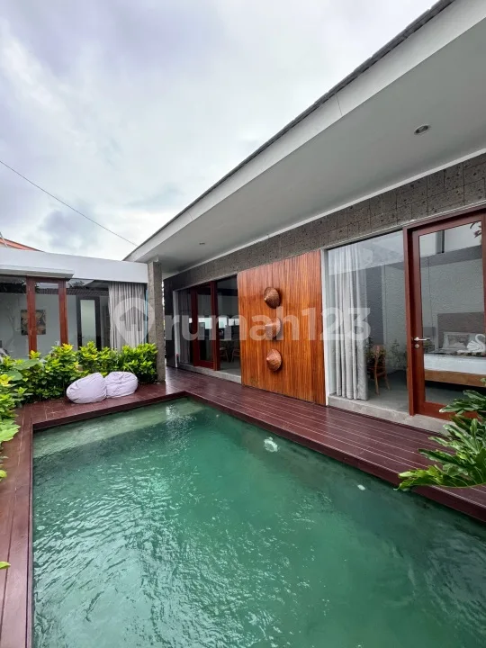 Villa di Selatan Ubud Garasi Full Furnished Ada Kolam Renang - Image 2 of 4