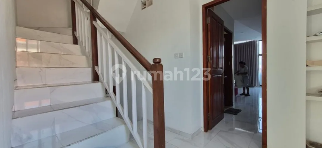 For Sale - Freehold - Prime 4 Storey Soho In Strategic Commercial Spot Of Seminyak, Bali - Image 4 of 4