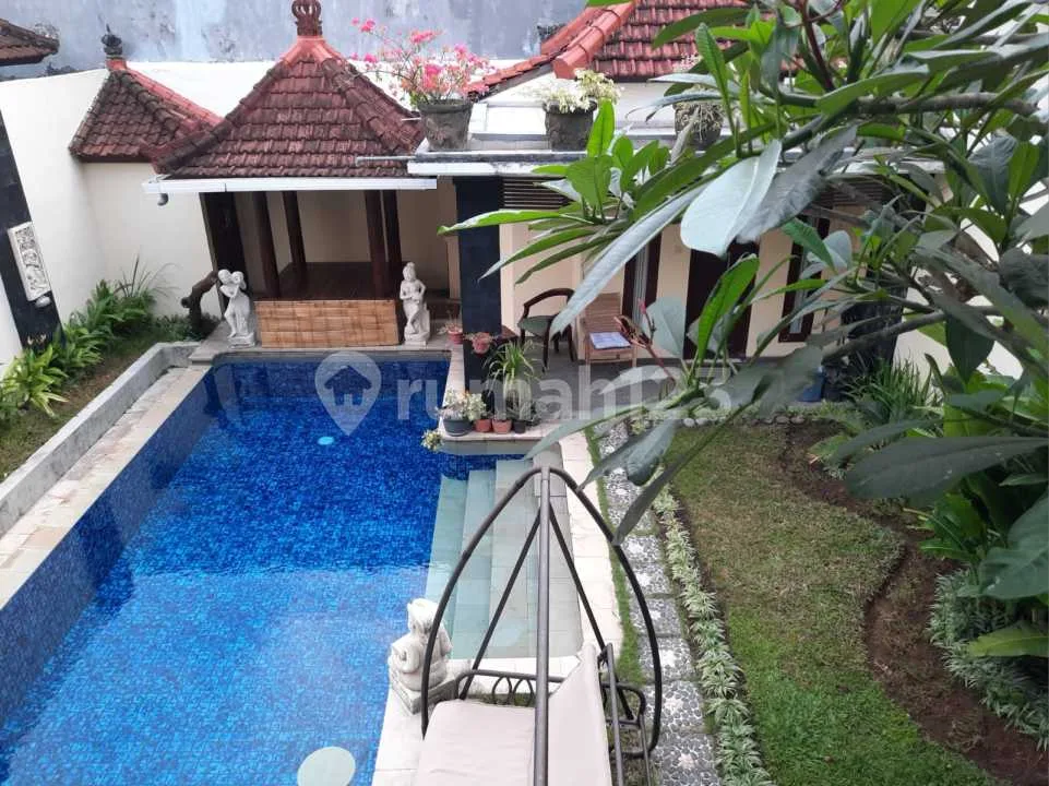 Vila 2,5 Lantai Plus Rooftop Kokoh dengan Pool Yg Luas di Dalung Kota - Image 2 of 4