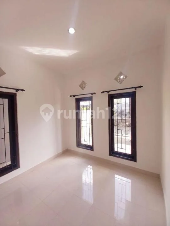 Rumah 1 Lantai 4 Kamar Tidur di Kesiman Dekat Sanur, Ketewel dan Batubulan - Image 3 of 4