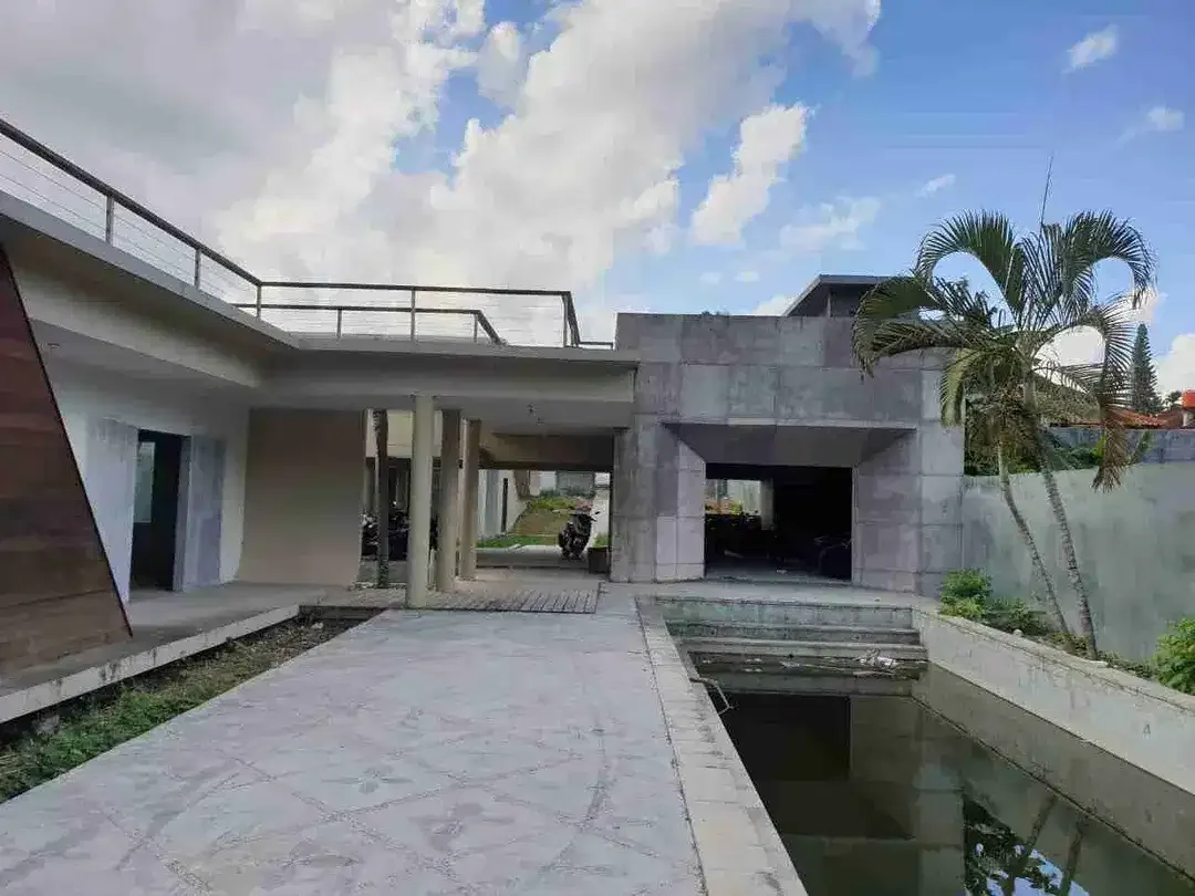 Tanah Bonus Villa di Jl Pantai Berawa Canggu - Image 1 of 7