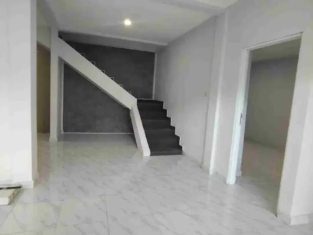 RUMAH 2 LANTAI LOKASI STRATEGIS KEROBOKAN, KUTA UTARA - Badung. - Image 3 of 10