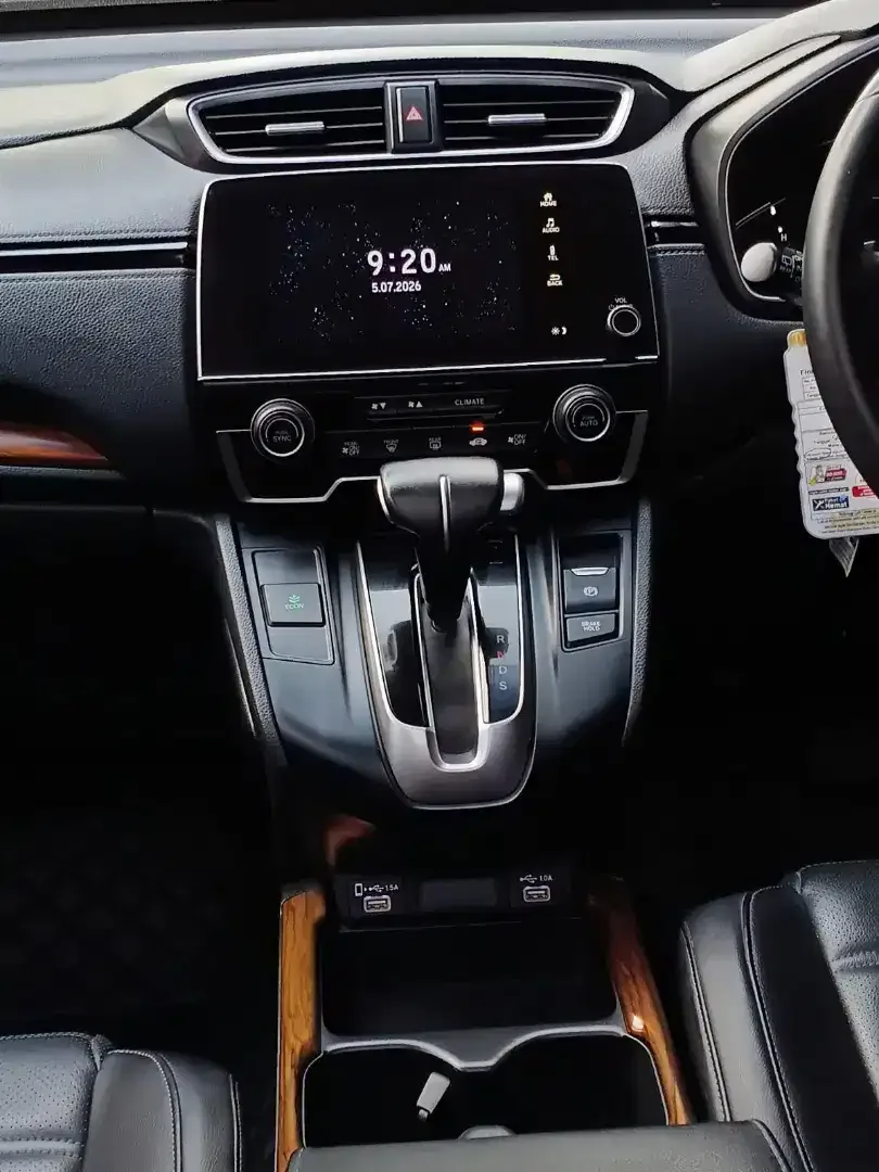HONDA CR-V TURBO PRESTIGE SENSING LOW KM SIAP PAKAI - Image 6 of 10