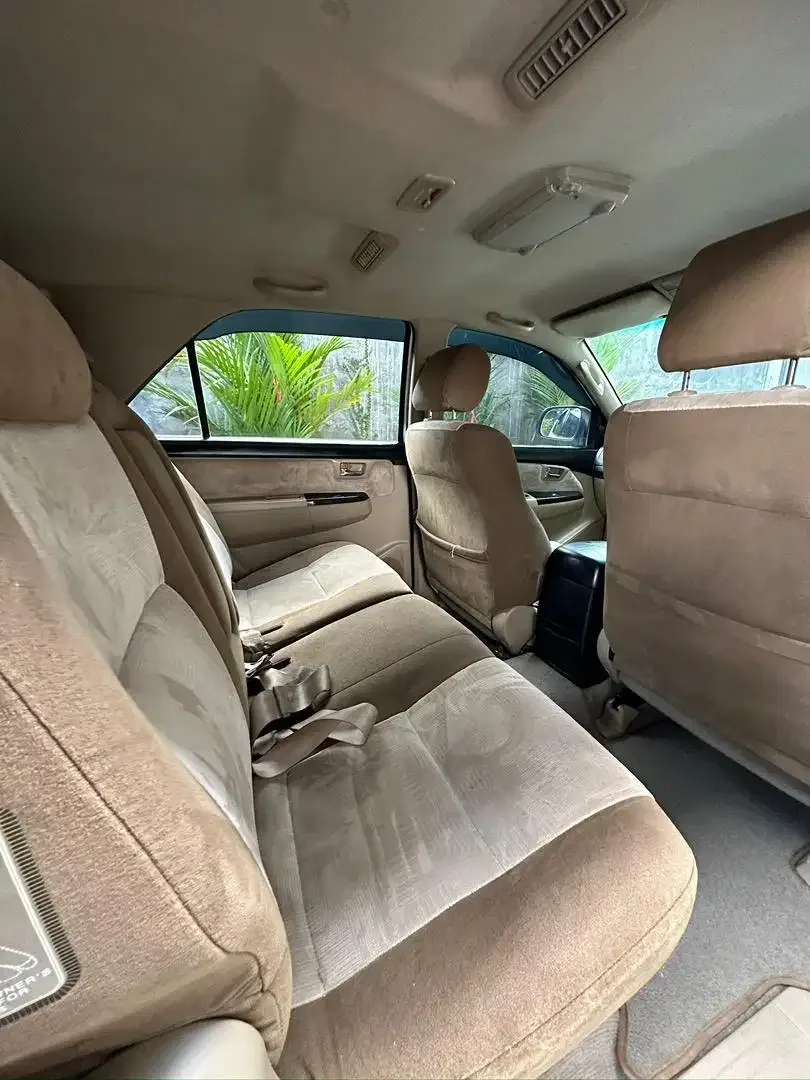 FORTUNER TRD VNT 2014 TURBO MANUAL ASLI BALI LOW KM ISTIMEWA - Image 7 of 10