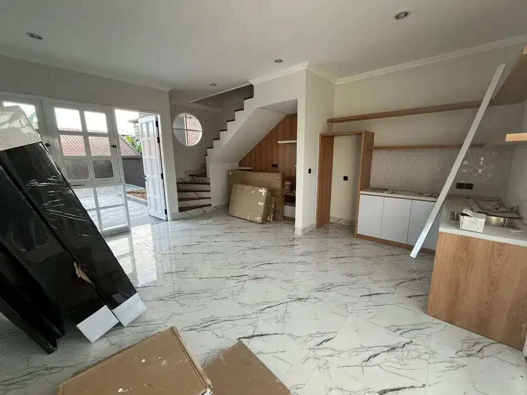 HUNIAN READY UNIT 2BR FURNISHED LOKASI STARTEGIS DI KEROBOKAN BALI - Image 5 of 10