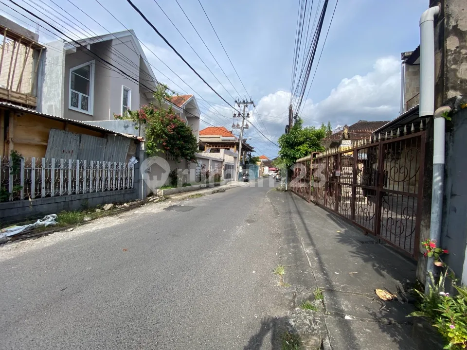 Ruko Baru 4 Unit di Jalan Gunung Karang Denpasar Barat Harga Murah Area Strategis - Image 2 of 4