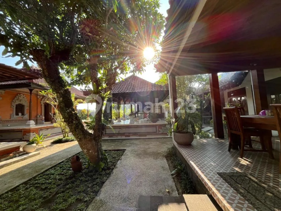 Villa dengan Desain Bali Tradisional Modern Asri - Image 4 of 4