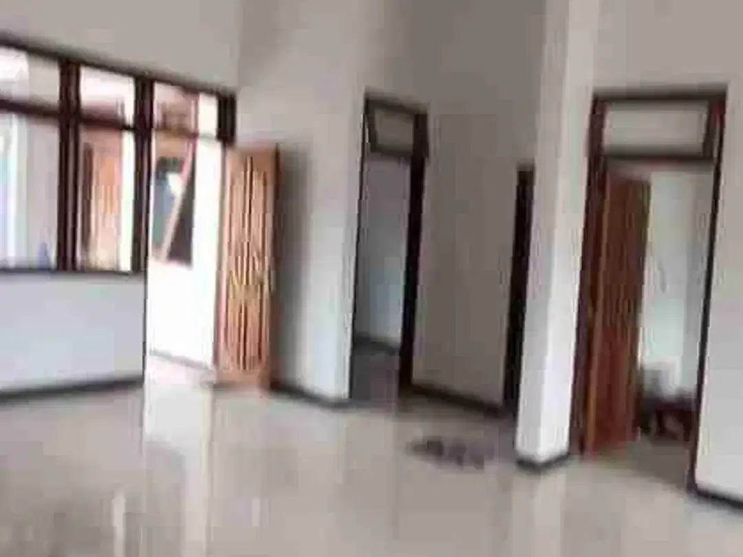 Rumah 2 Lantai Terawat di Muding Kerobokan Kuta Utara - Image 6 of 8