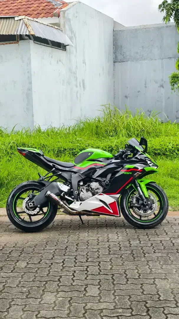 kawasaki zx6r 2021 green KRT iconic full mulus no minus - Image 2 of 10
