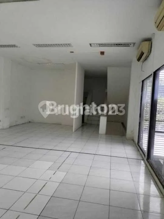Dijual Ruko Lokasi Hook di Jalan Utama Gatsu Denpasar Utara - Image 4 of 4