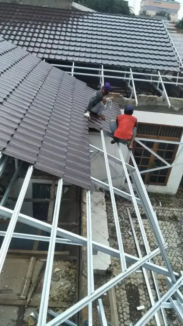 Bongkar pasang atap baja ringan terpasang rapi - Image 2 of 2