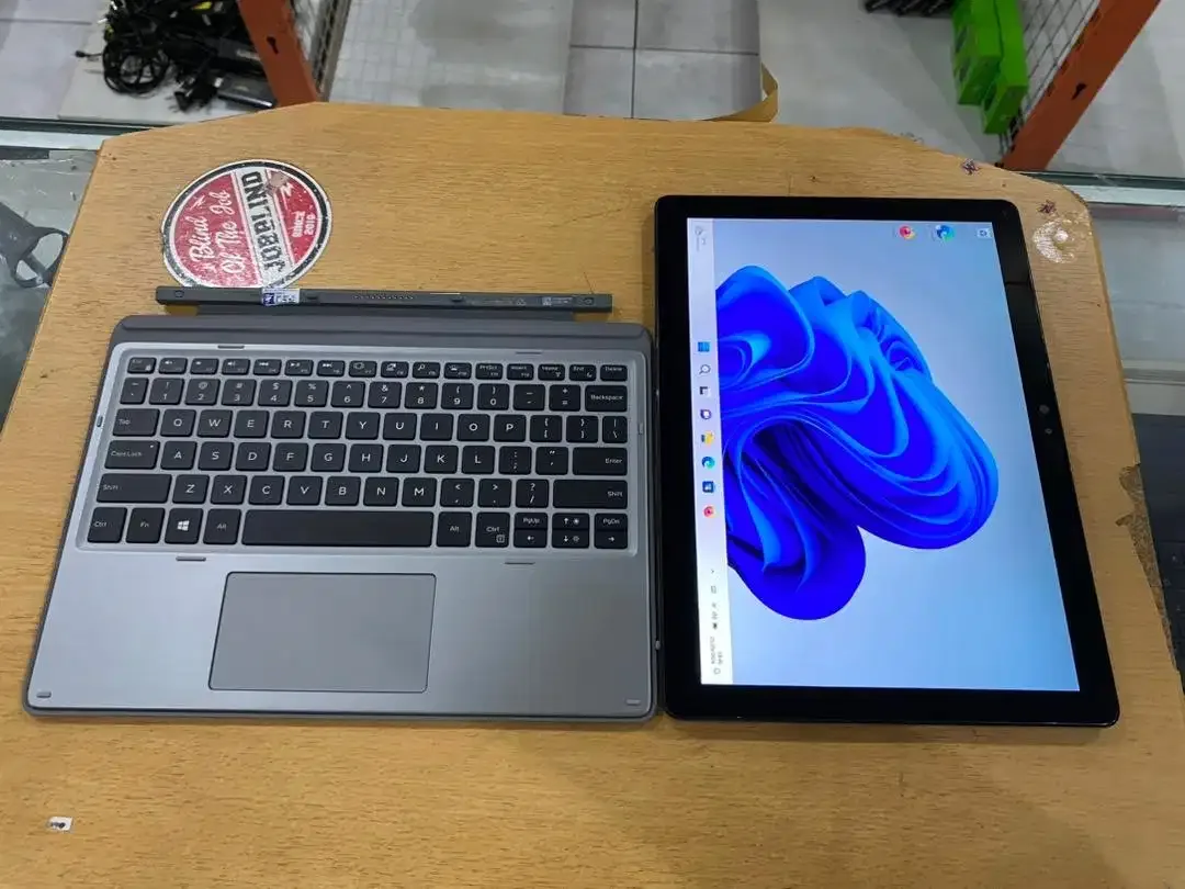 DELL Latitude E7200 2in1 Core i5Gen8 Ram 8GB SSD 256GB Slim Touchscren - Image 10 of 10