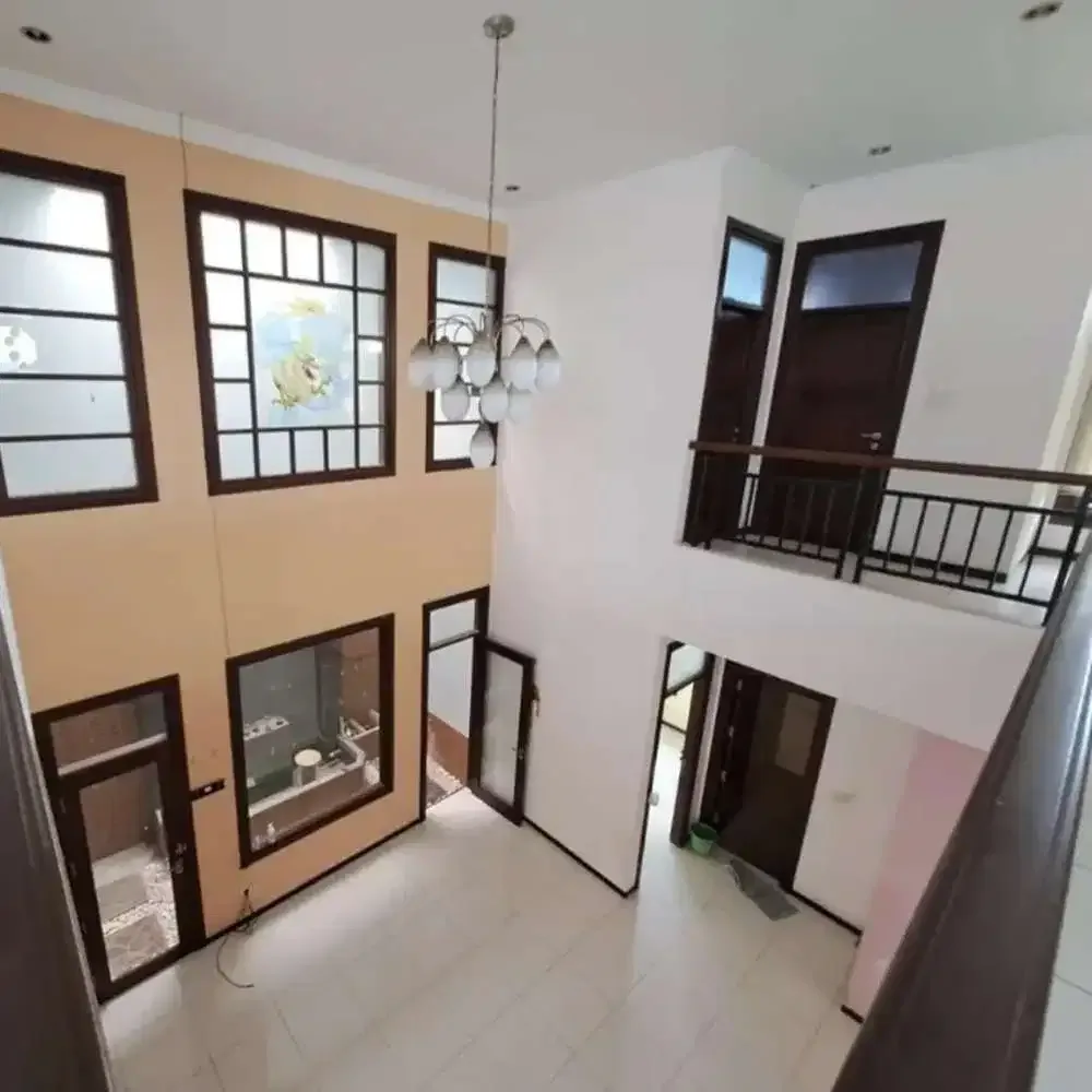Jual rumah BESAR dan MEWAH, luas 4are di gatsu tengah kota Denpasar - Image 2 of 10