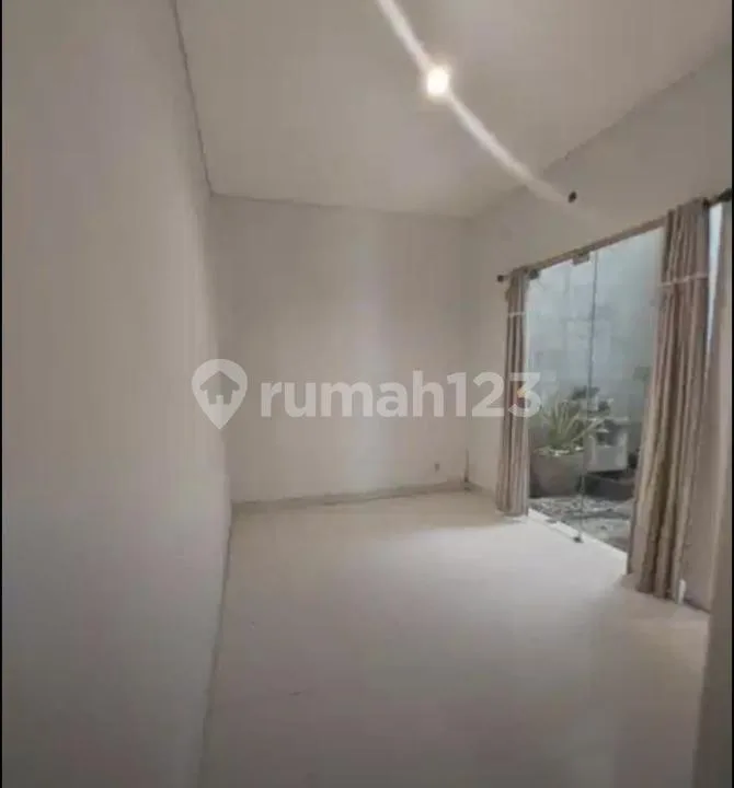 Sewa Kontrakan Rumah 3 Kamar Batu Bulan Dekat Sanur Denpasar Bali - Image 2 of 4