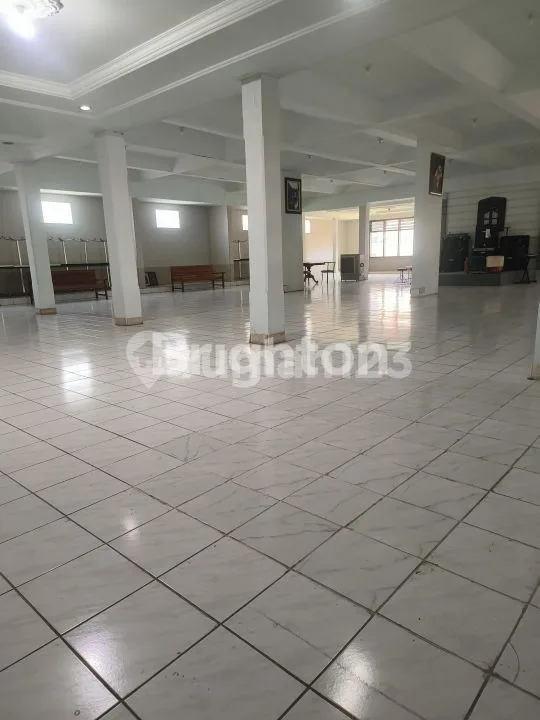 Rumah Luas Cocok untuk Sekolah Kantor Tempat Kursus Gudang dan Lain Lain Tanah Luas Parkiran Besar Rumah di Gianyar, Gianyar - Image 3 of 4