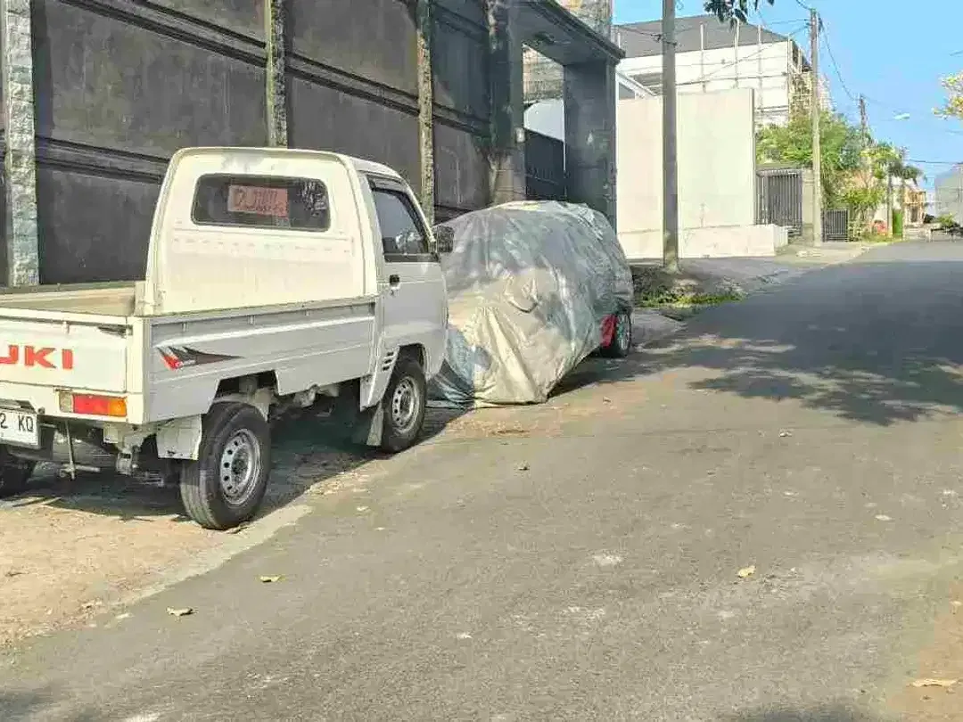 Dijual Tanah Plot Kecil Sudah Di Pagar Tembok Keliling
Ada Sumur Bor Tandon Air Dan Listrik
Lokasi Jl Nuansa Indah Selatan
Sebelah Vihara Asoka Arama
Tepatnya Di Buluh Indah Denpasar Barat - Image 10 of 10