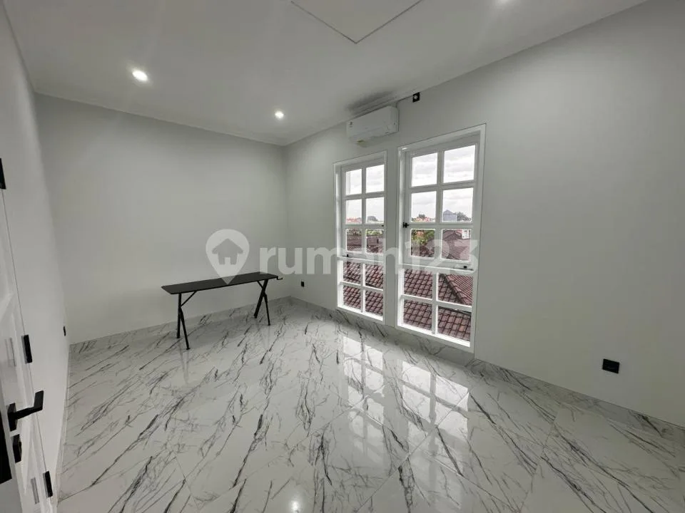 Rumah Model Townhouse Semi Furnish Denpasar Barat - Image 4 of 4