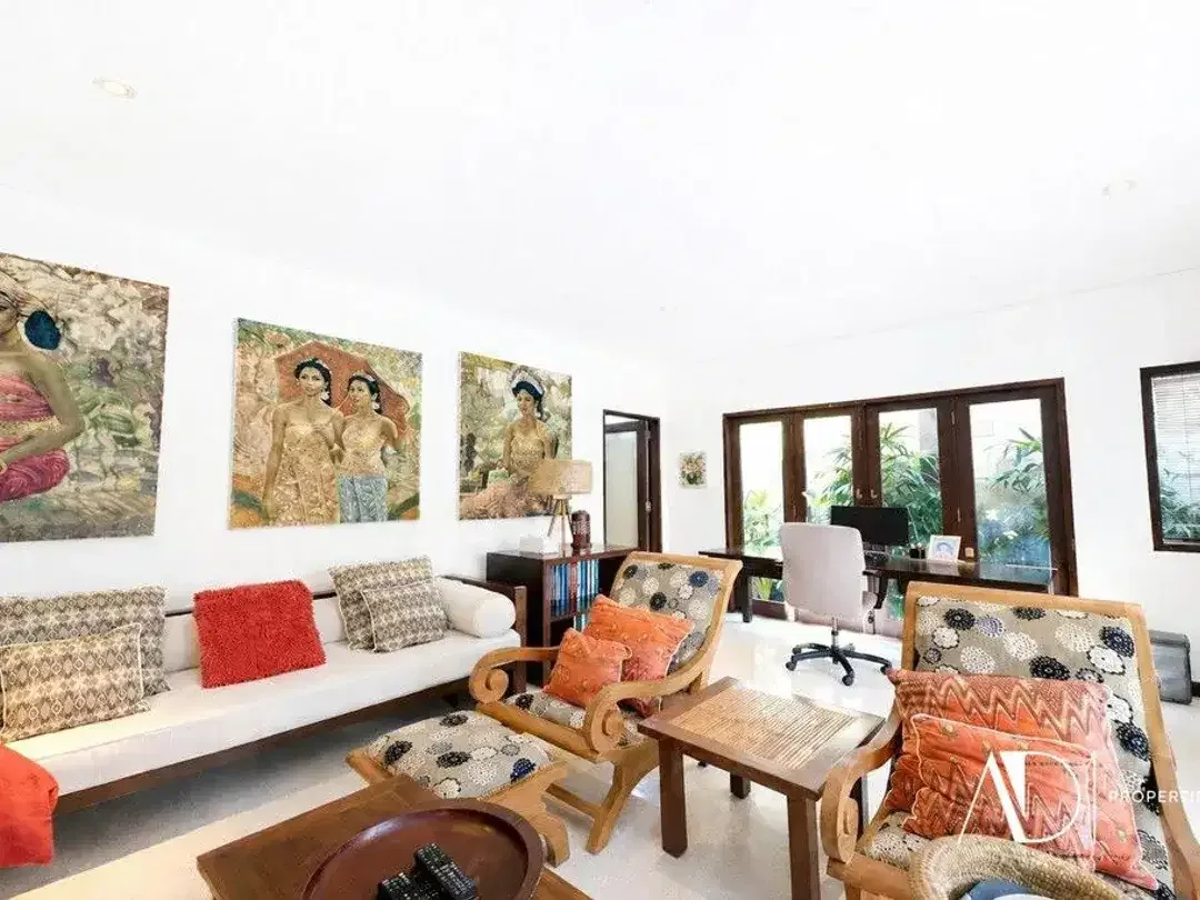 FREEHOLD | LUXURY BALINESE VILLA IN PRIME PERERENAN - Image 4 of 10