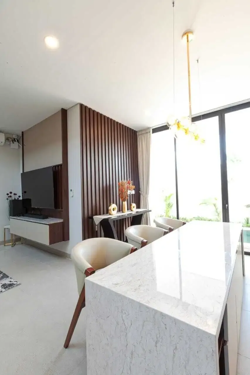 HUNIAN READY FURNISHED 2LT LOKASI STARTEGIS SEMINYAK BALI - Image 2 of 9