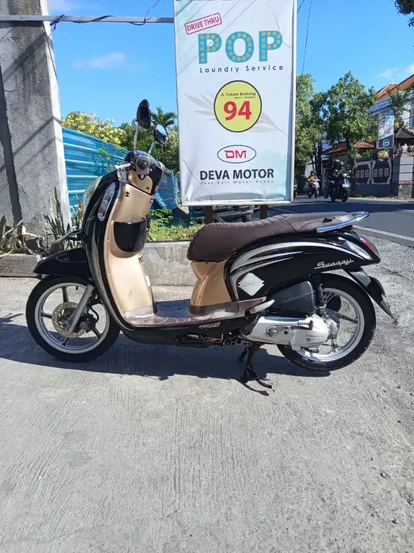 Scoopy 2015 hitam Deva motor - Image 1 of 6