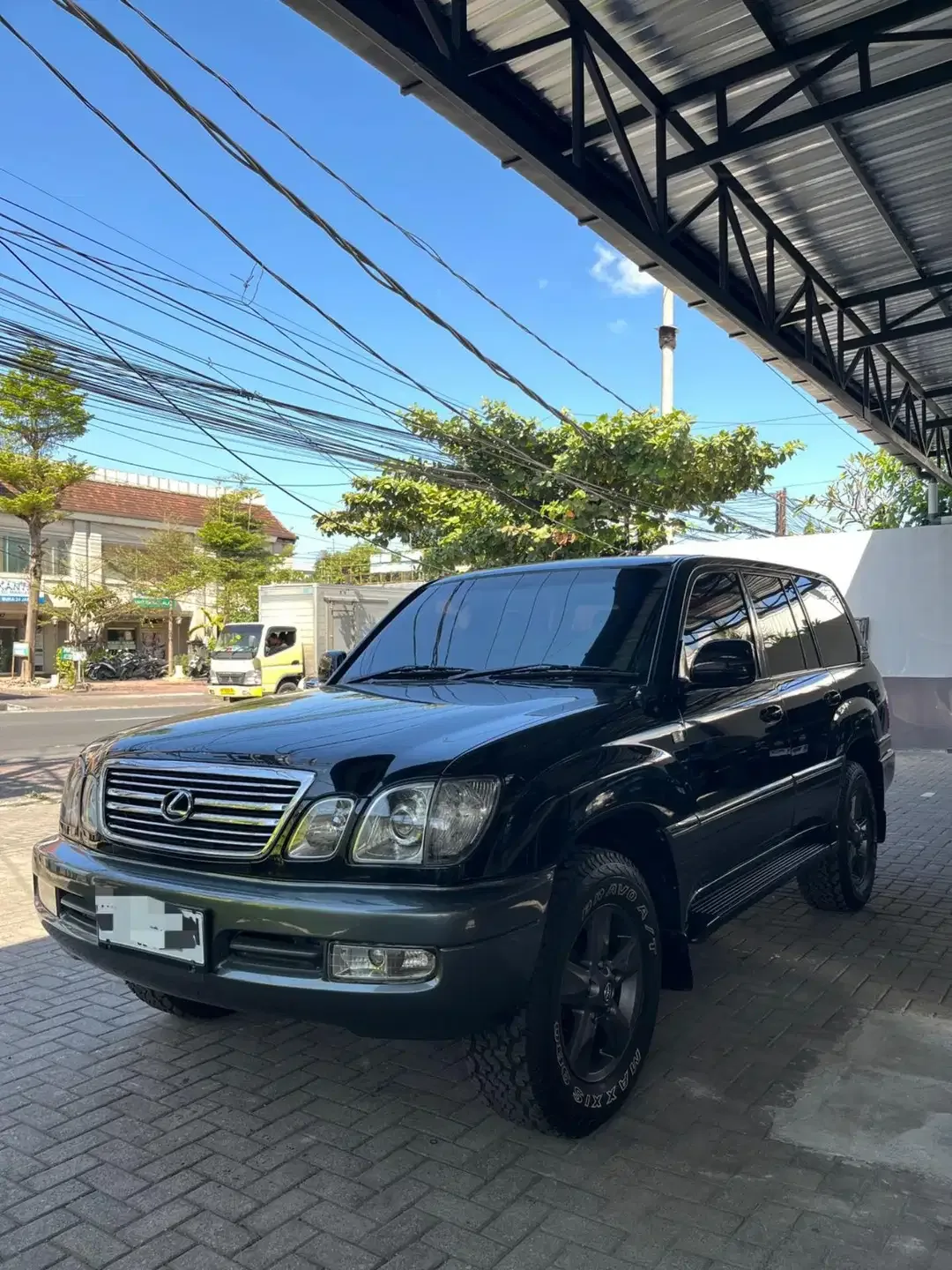 Lexus lx470 2003 Bensin - Image 1 of 9