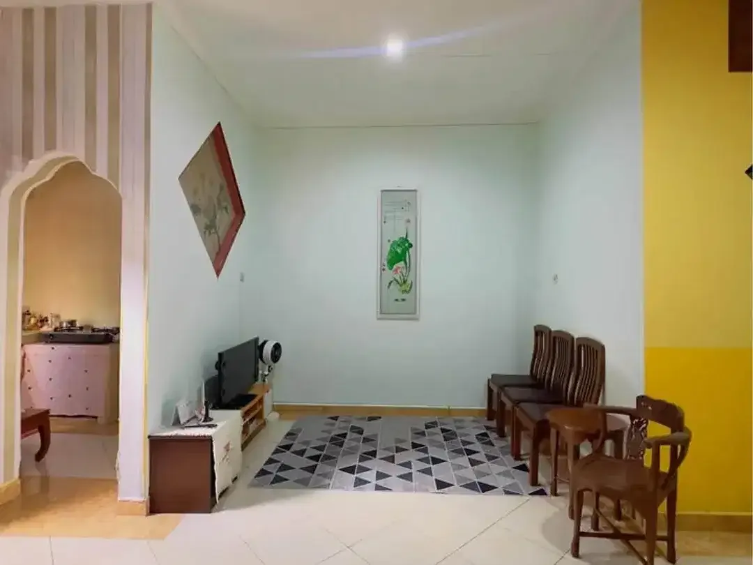 Dijual Rumah 1 lantai Masih terawat baik dan siap huni Lokasi Jl Gunung Resimuka - Image 5 of 10