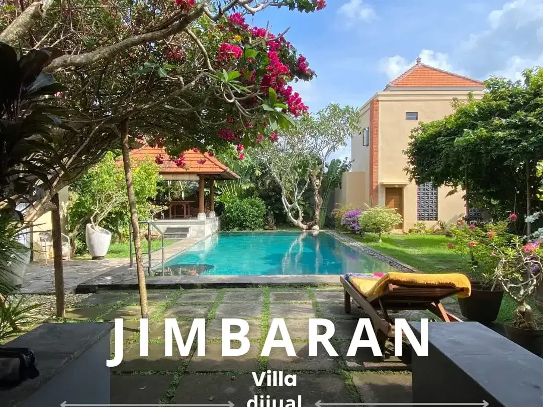 Villa Tersembunyi Dengan Gaya Klasik Dengan Suasana Hijau Dan Tenang Jimbaran - Image 1 of 10
