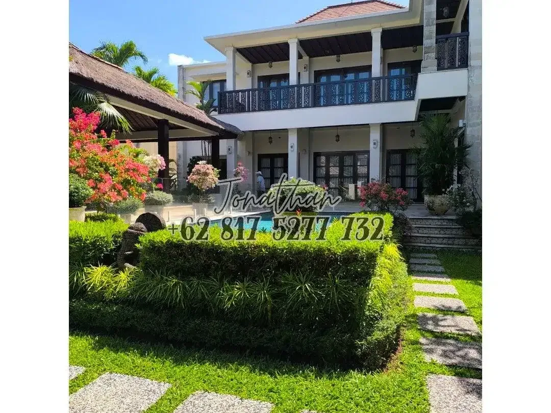 Dijual Villa Pribadi 3 Kamar Kolam Renang SHM IMB Dekat Pantai Jimbaran Bali - Image 1 of 10