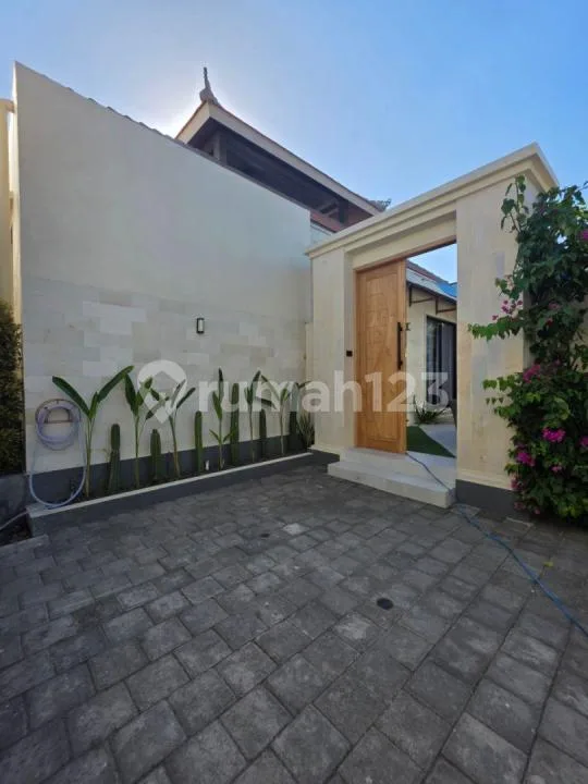 Investment Oppurtunity Villa In Sanur With 3 Bedrooms, Brand New Fully Furnished - Image 1 of 4