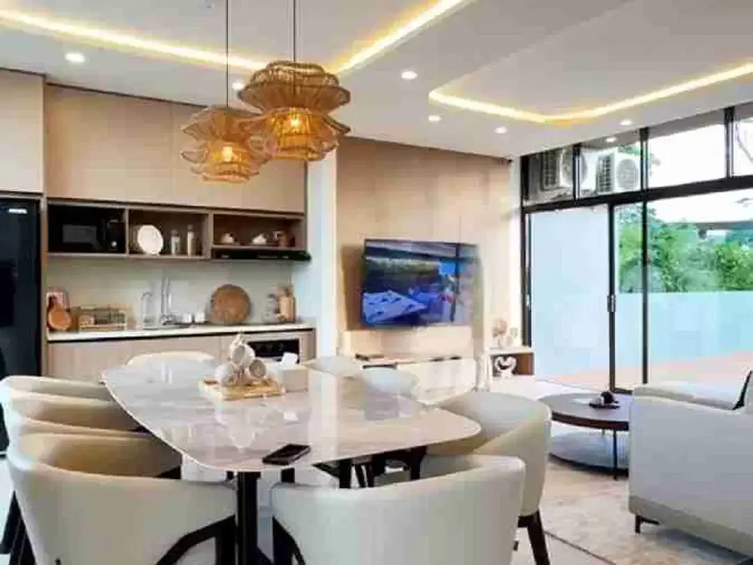 Villa 3 Lantai Full Furnished Private Lift Kolam Renang di Hole 2 Lapangan Golf New Kuta Bali - Image 6 of 10